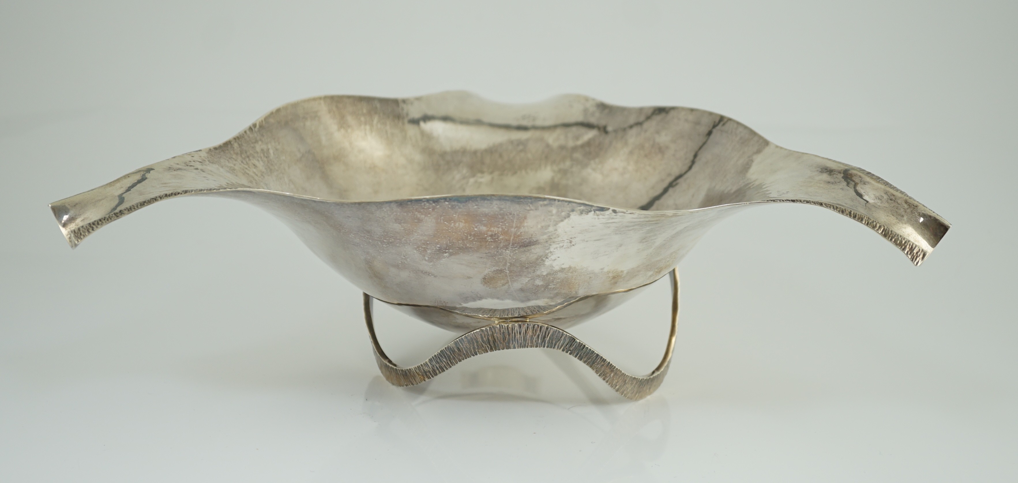 An Elizabeth II silver triform fruit bowl, by Graham Watling